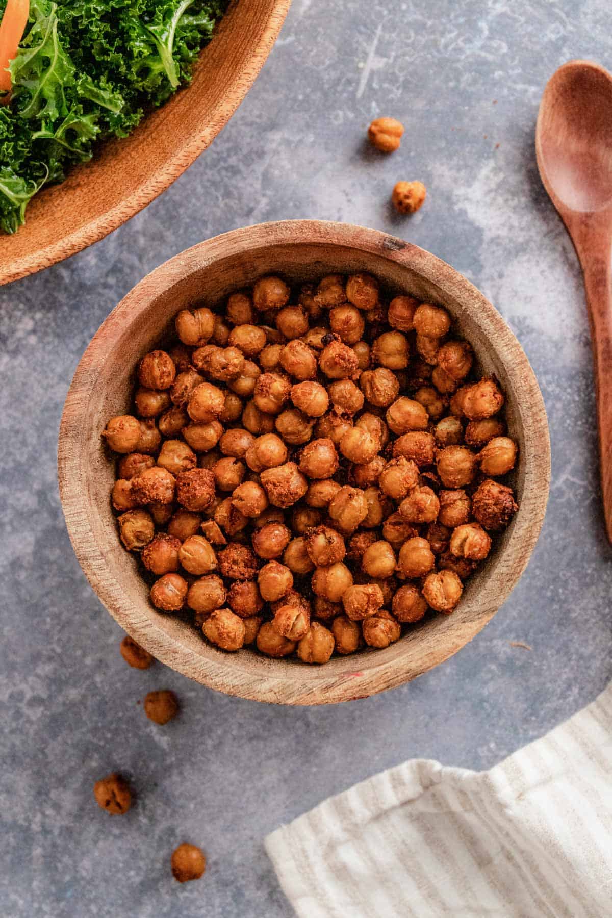 air fryer crispy chickpeas in a bowl