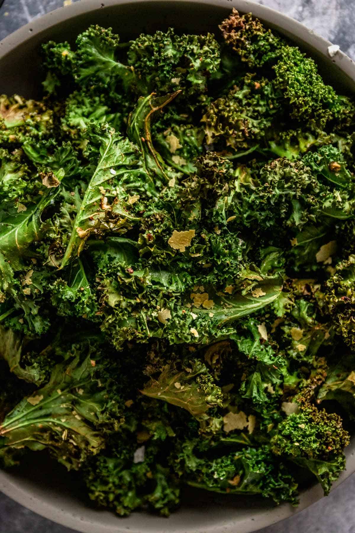 crispy air fryer kale chips