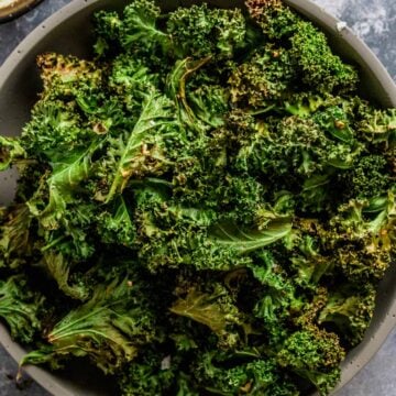 air fryer kale chips in a bowl