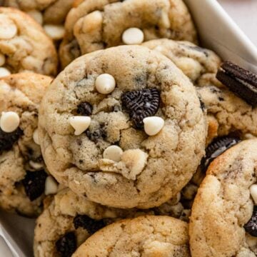 a stack of oreo cream cheese cookies