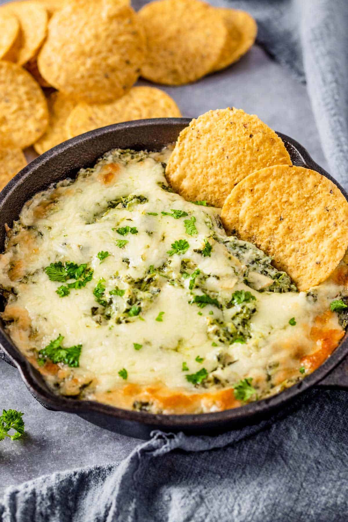 Easy Spinach Artichoke Dip - The Yummy Bowl