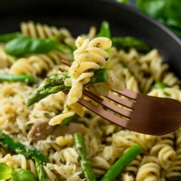 lemon asparagus pasta in skillet