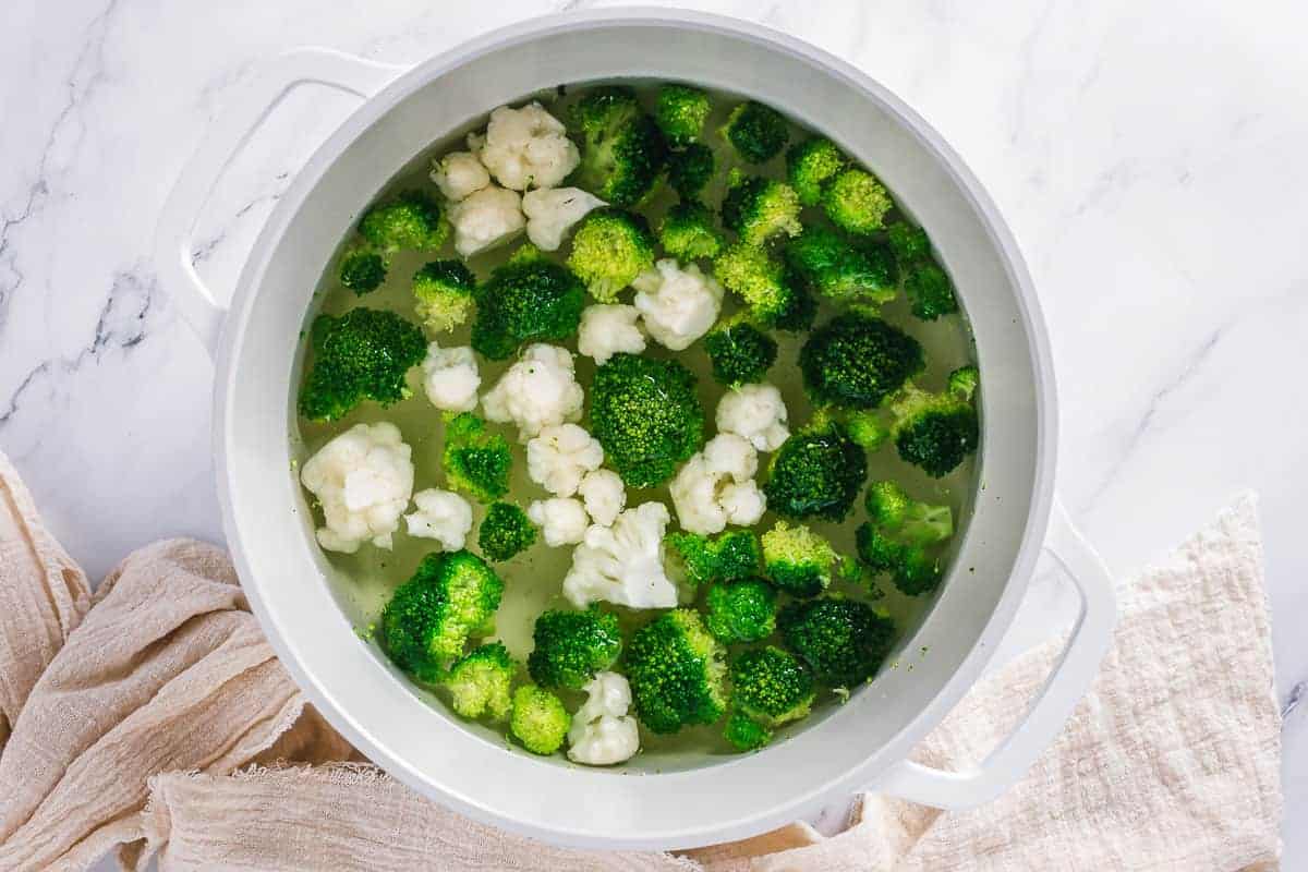 how to blanch broccoli and asparagus in a white pot