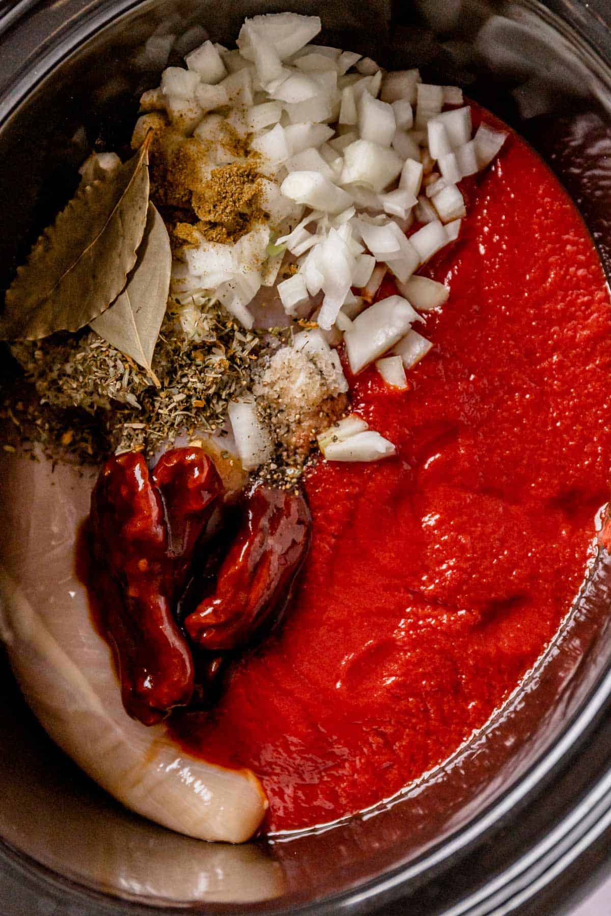 ingredients for chicken tinga in slow cooker