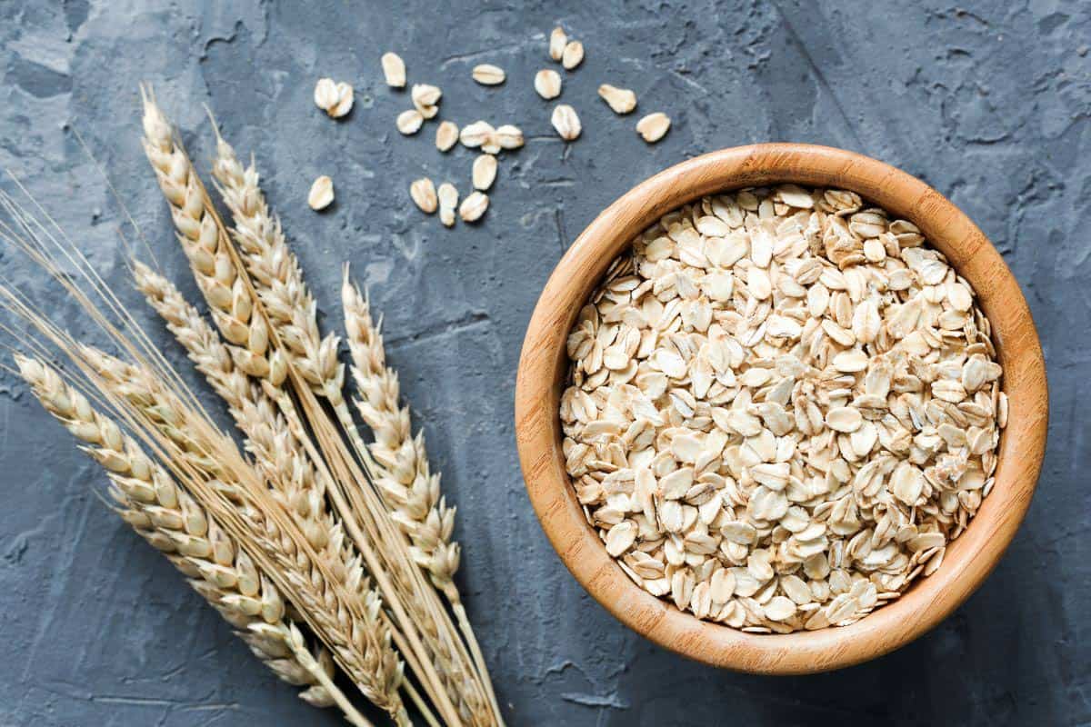 raw old fashioned oats bowl.