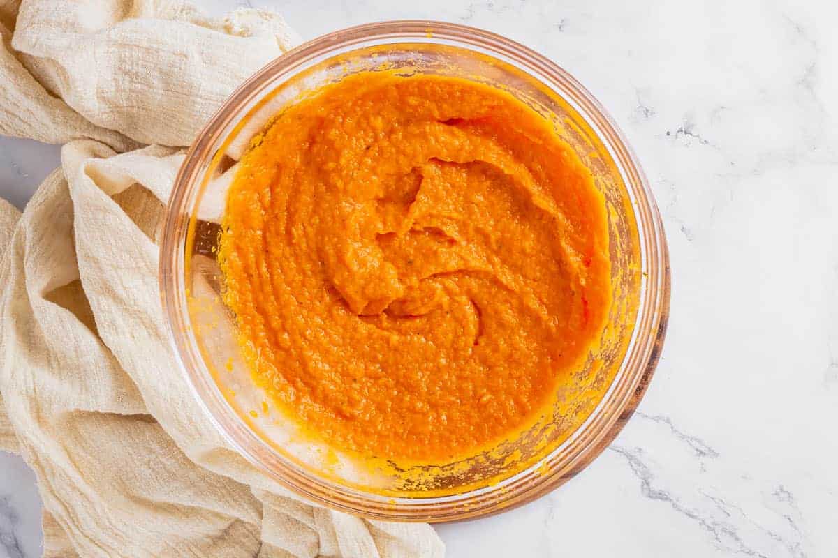 roasted pumpkin blended in a transparent bowl