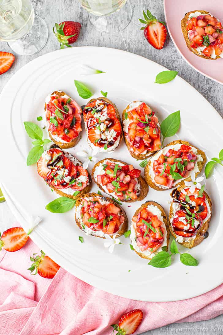 How To Make Crostini With Strawberry Salsa