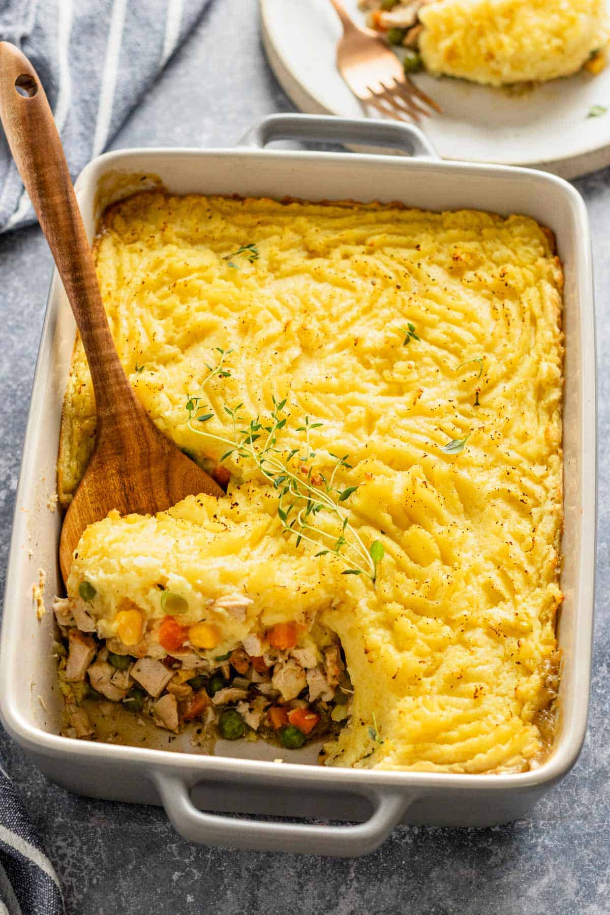 turkey shepherds pie in casserole.