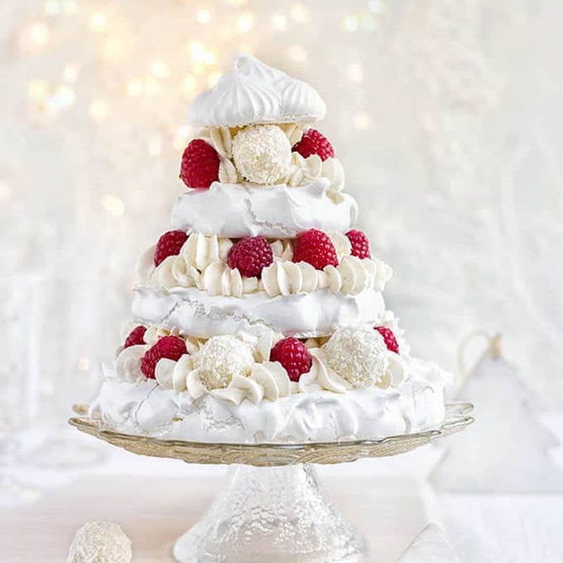 Meringue Christmas Cake